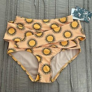 Kortni Jeane small tie bottoms